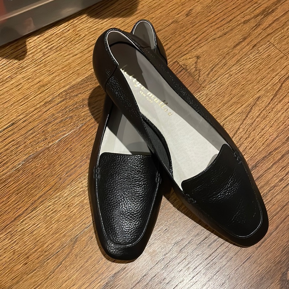 Bettye Muller Vali Black Leather Loafer